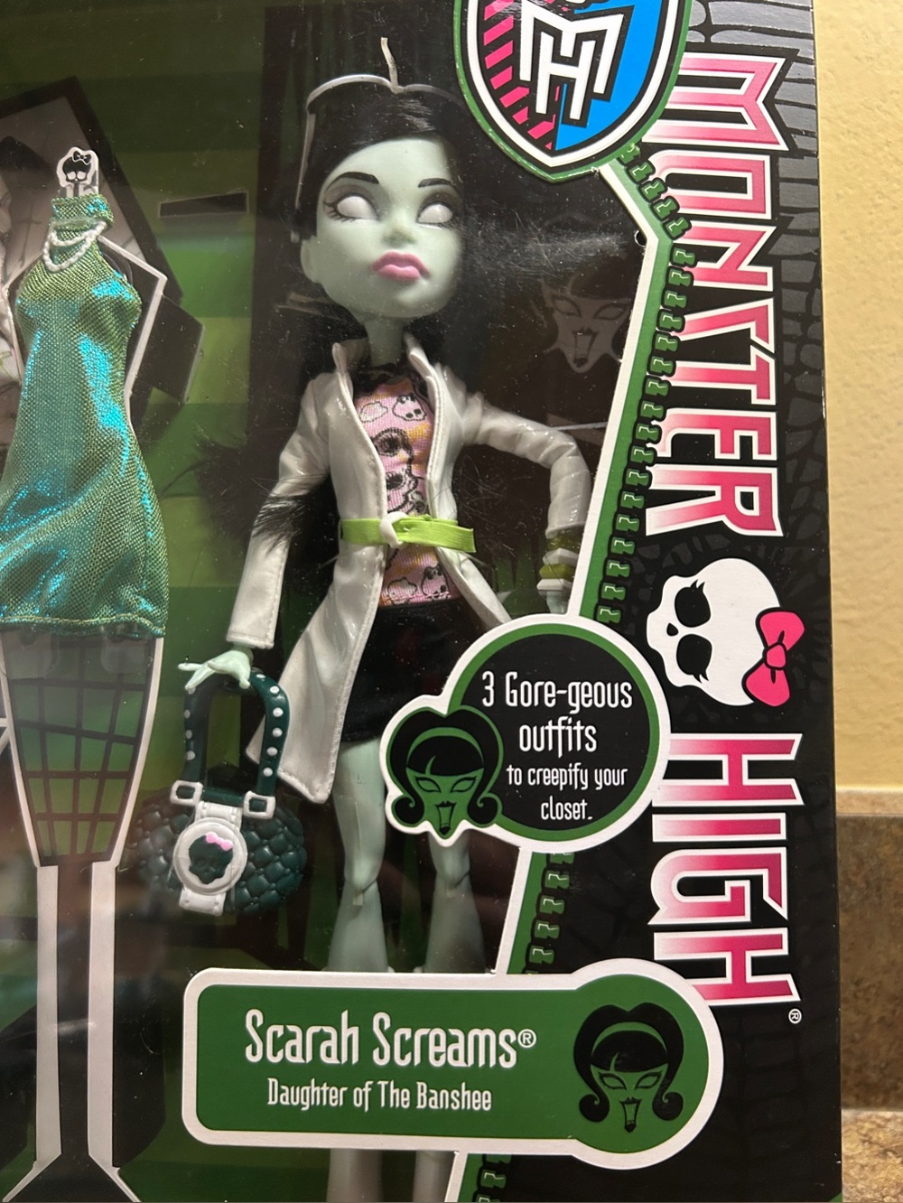 MONSTER HIGH SCARAH
SCREAMS “I HEART FASHION”
LINE-NIB - Picture 3 of 6